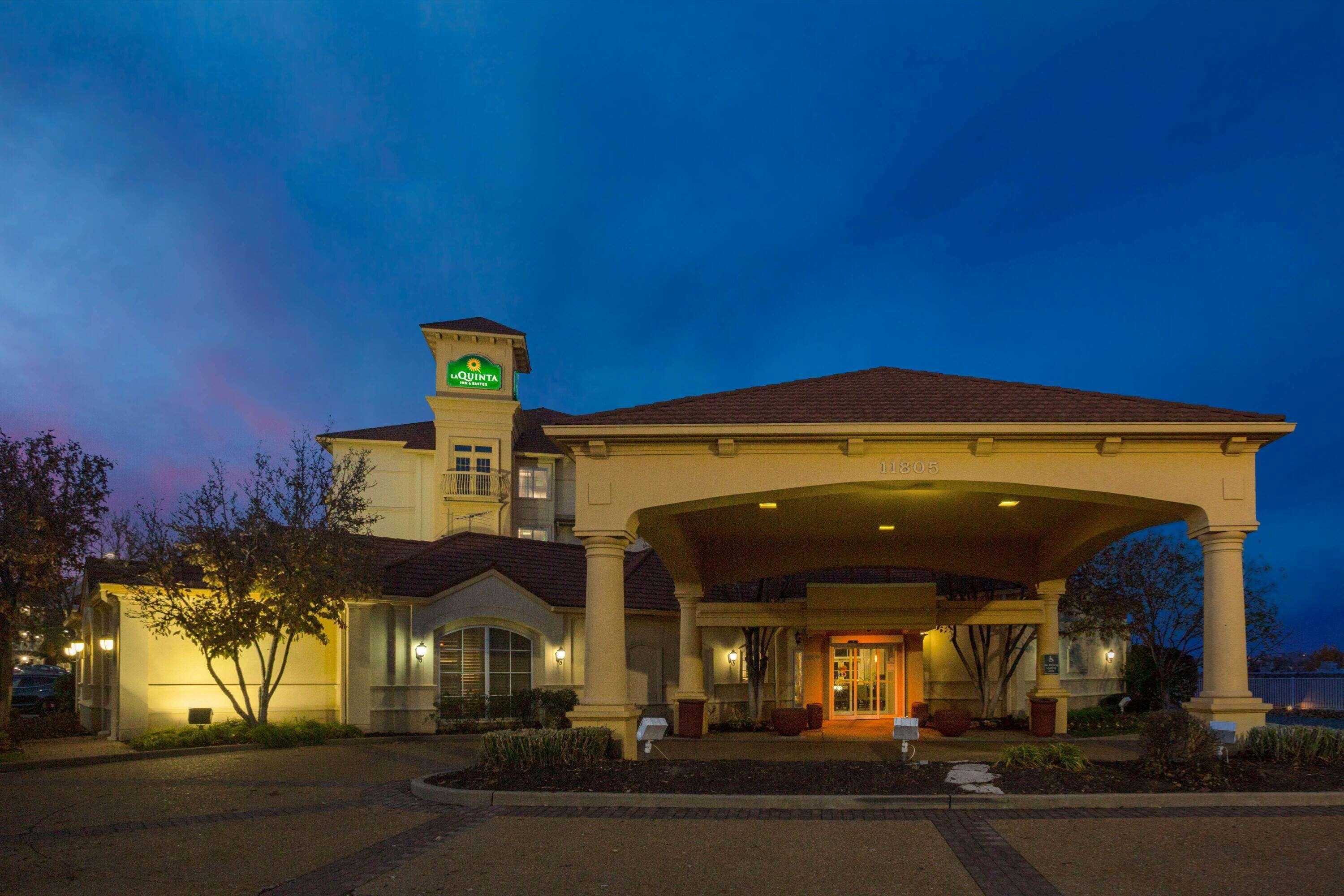 La Quinta By Wyndham St. Louis Westport Hotel Мериленд Хайтс Екстериор снимка