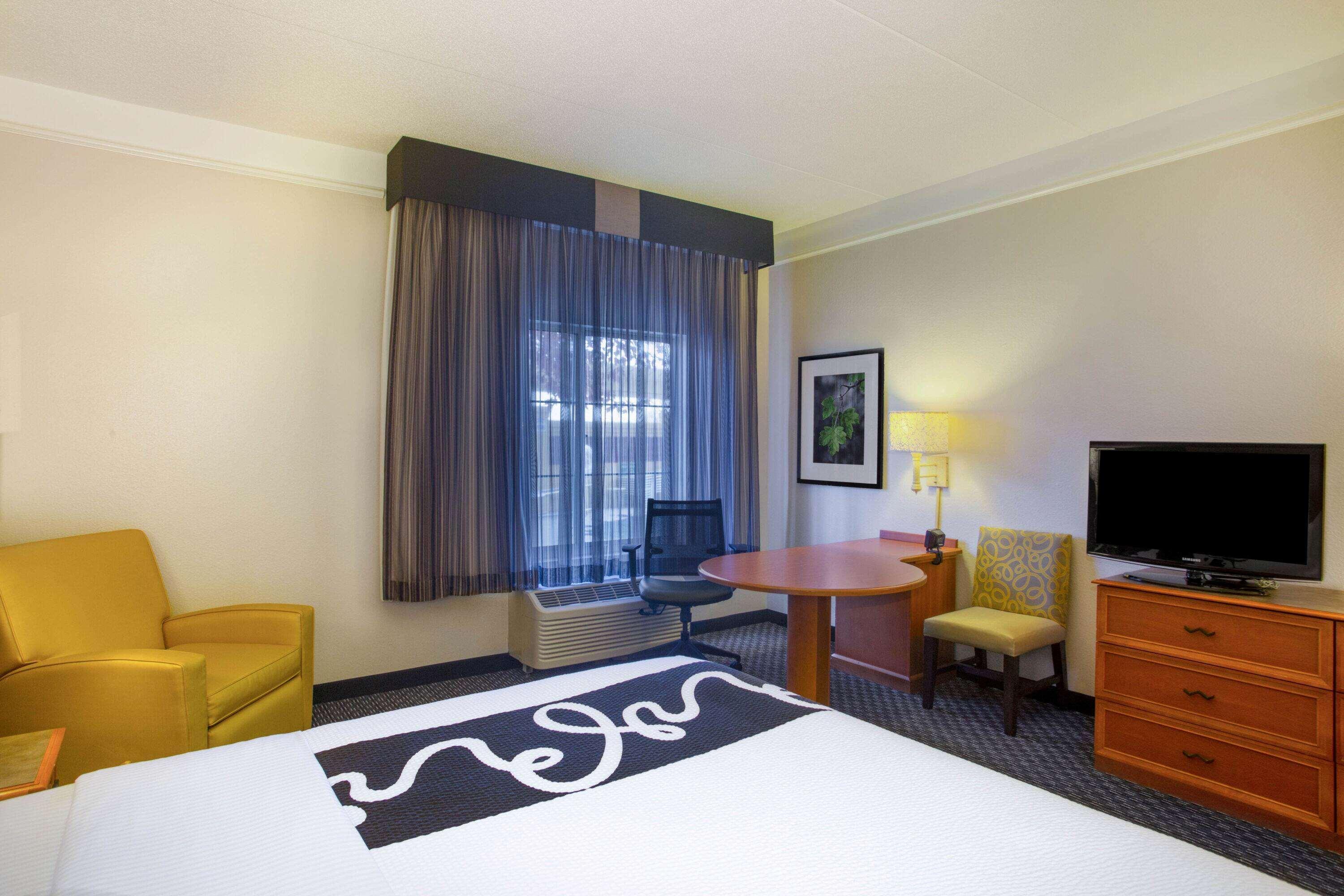 La Quinta By Wyndham St. Louis Westport Hotel Мериленд Хайтс Екстериор снимка