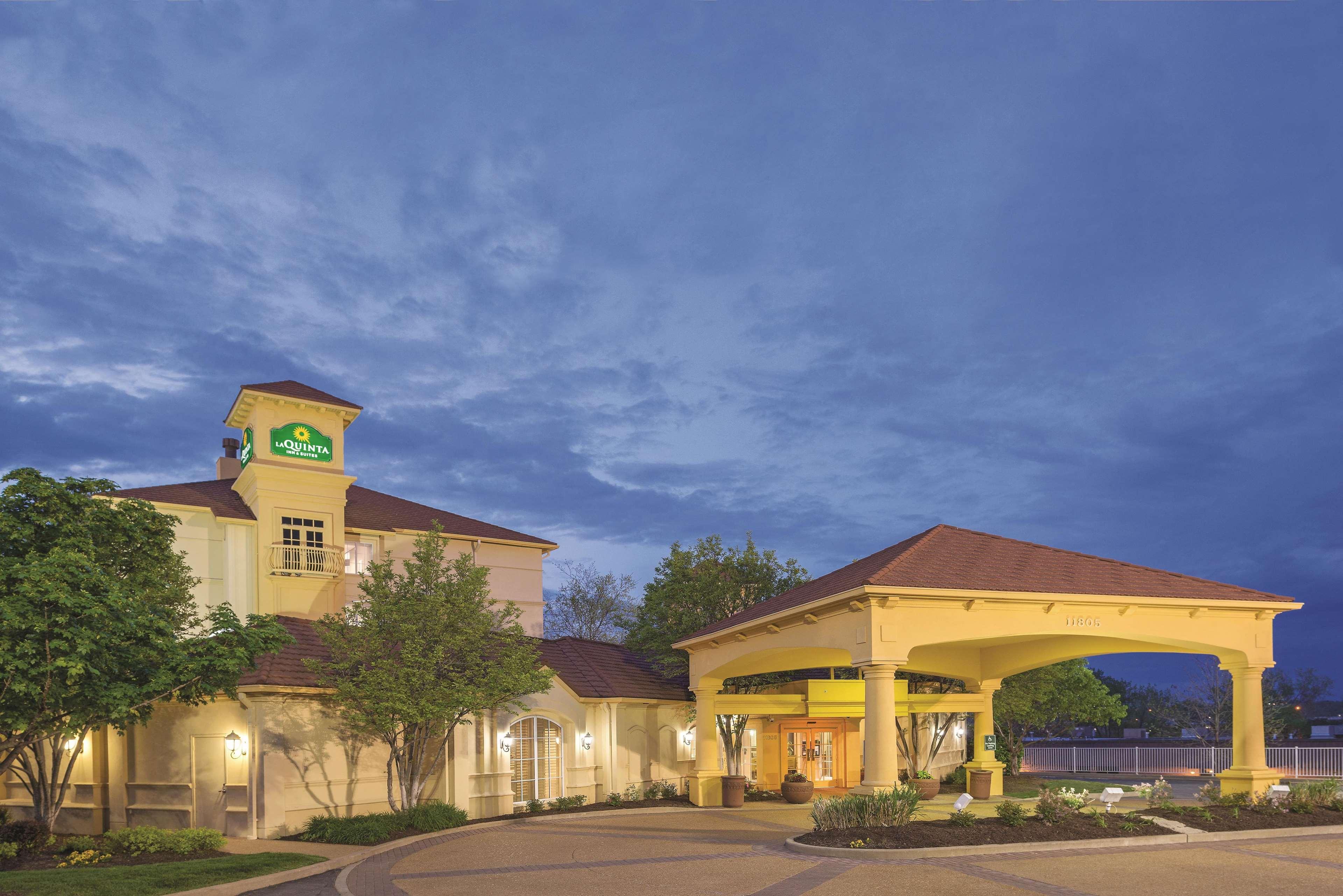 La Quinta By Wyndham St. Louis Westport Hotel Мериленд Хайтс Екстериор снимка