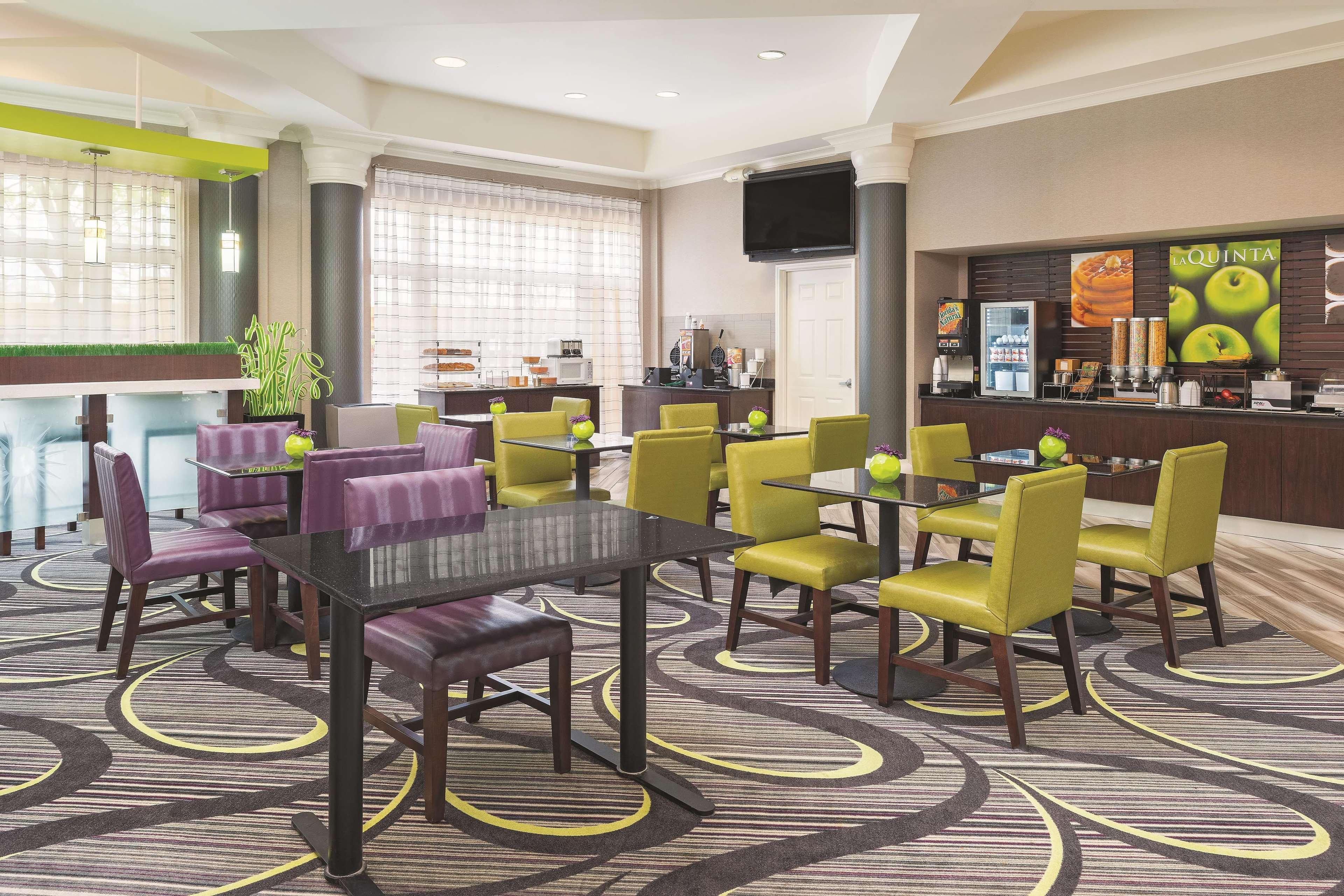 La Quinta By Wyndham St. Louis Westport Hotel Мериленд Хайтс Екстериор снимка