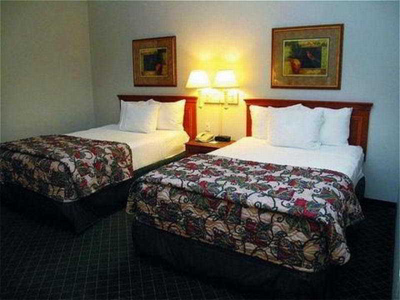 La Quinta By Wyndham St. Louis Westport Hotel Мериленд Хайтс Екстериор снимка