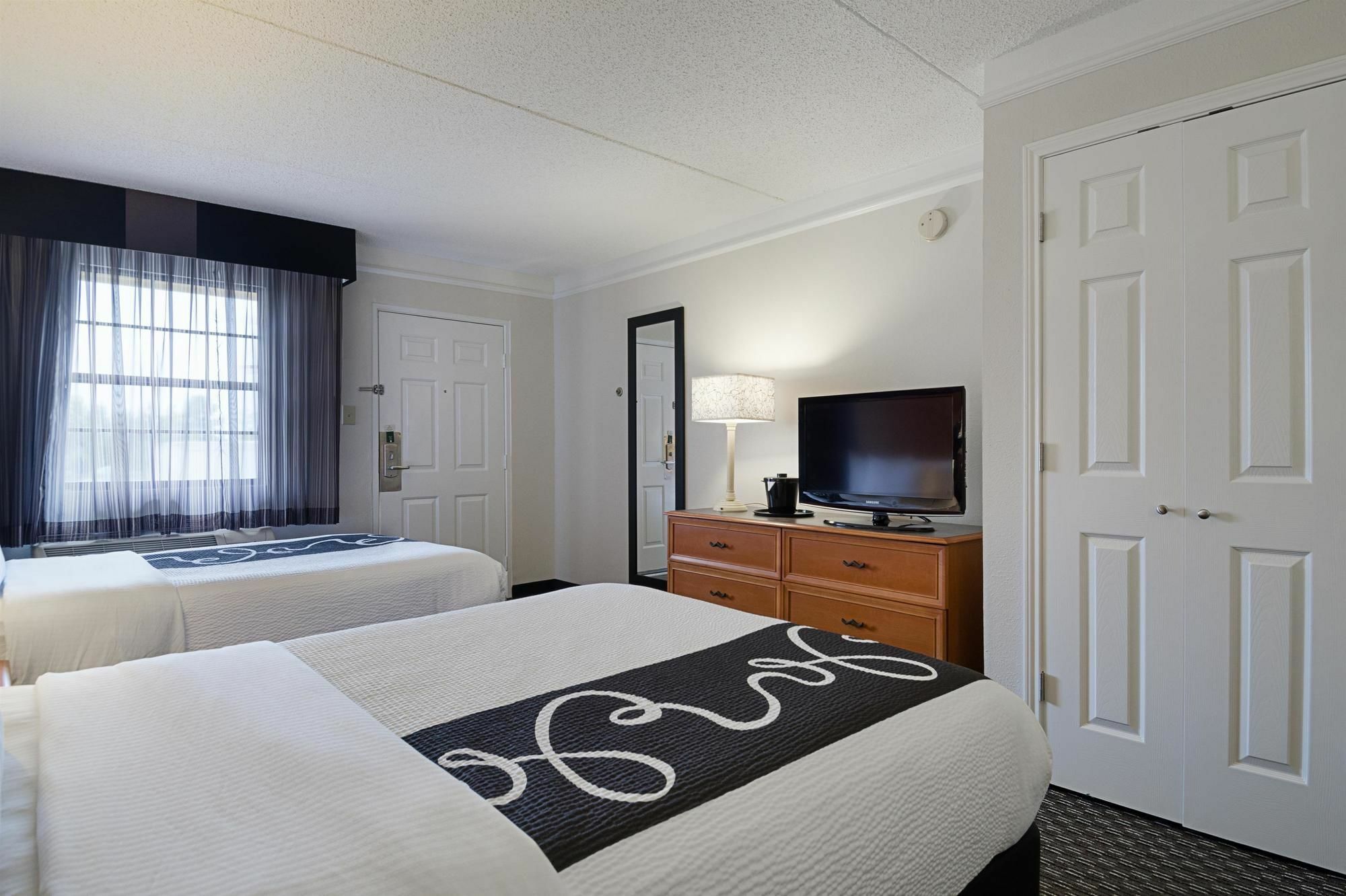 La Quinta By Wyndham St. Louis Westport Hotel Мериленд Хайтс Екстериор снимка